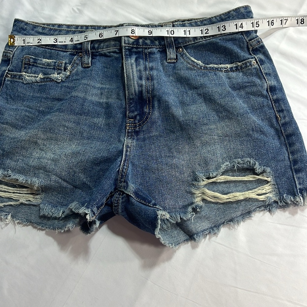 YMI festival Shorty Jean shorts size 5/27 - Picture 5 of 8